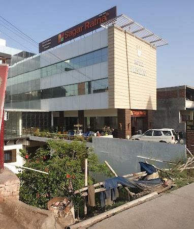 Hotel President Bharwain 외부 사진