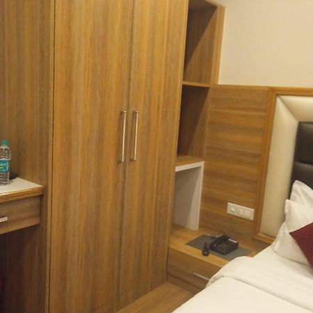 Hotel President Bharwain 외부 사진