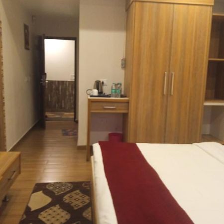 Hotel President Bharwain 외부 사진