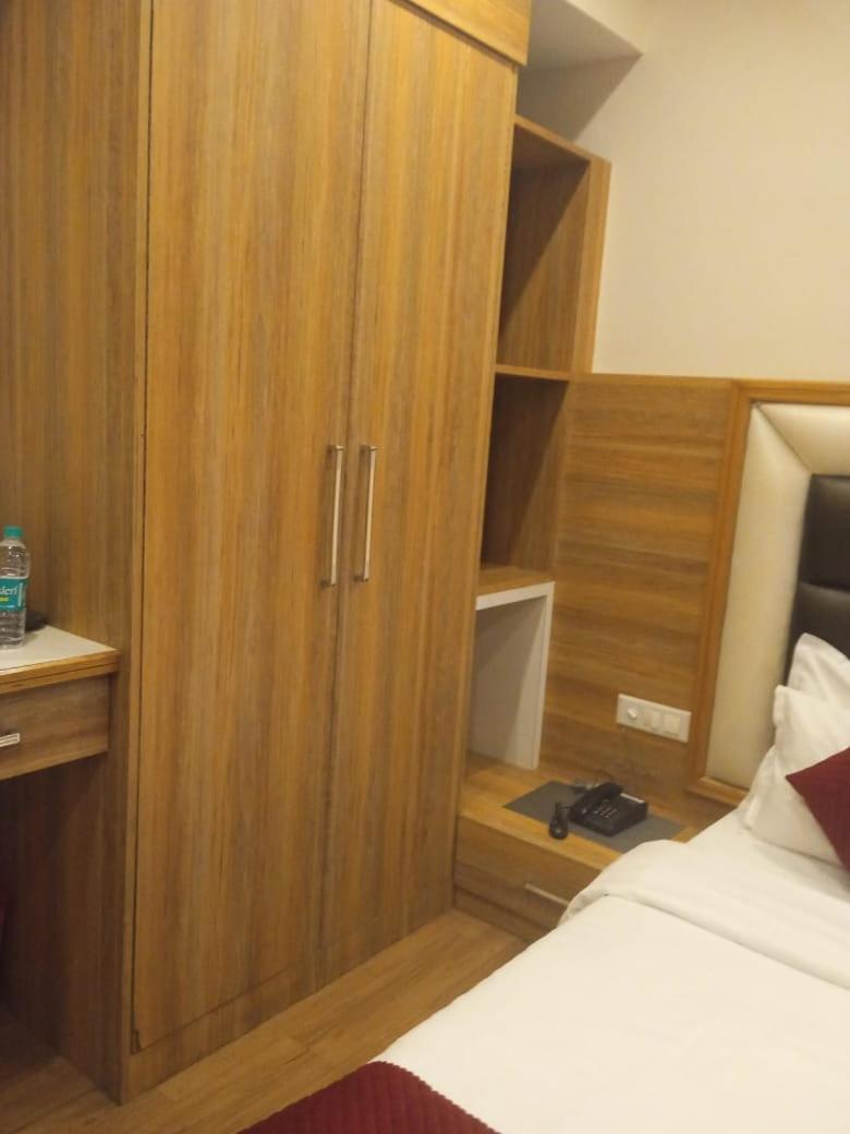 Hotel President Bharwain 외부 사진